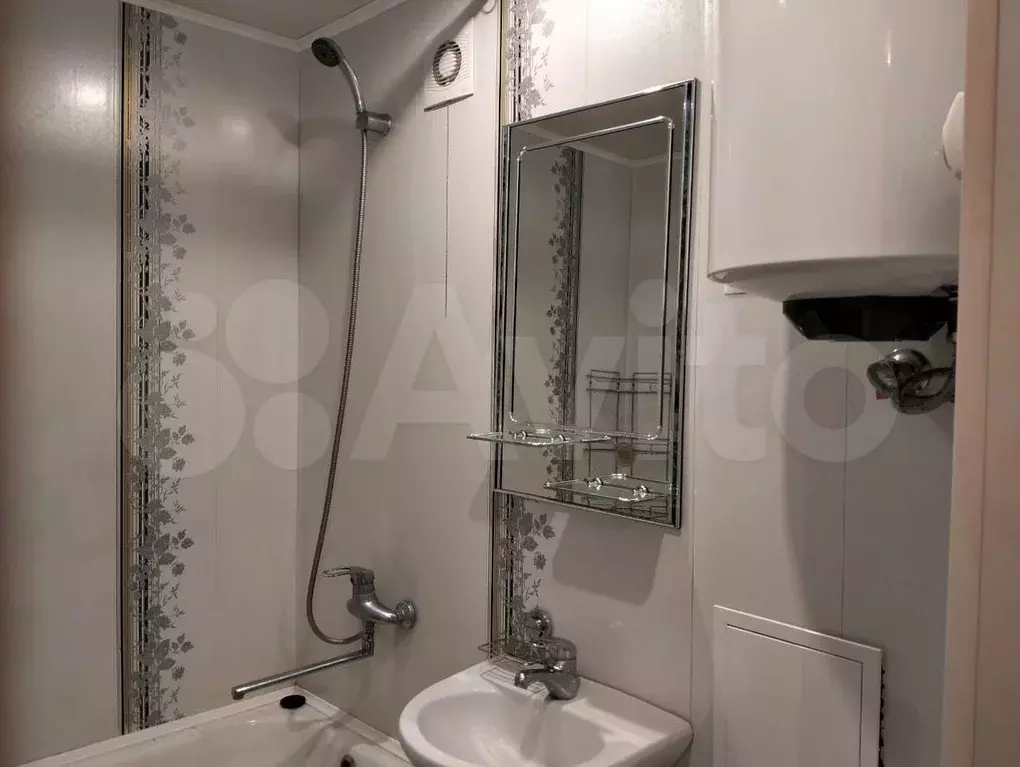 2-к. квартира, 49 м, 2/4 эт. - Фото 1