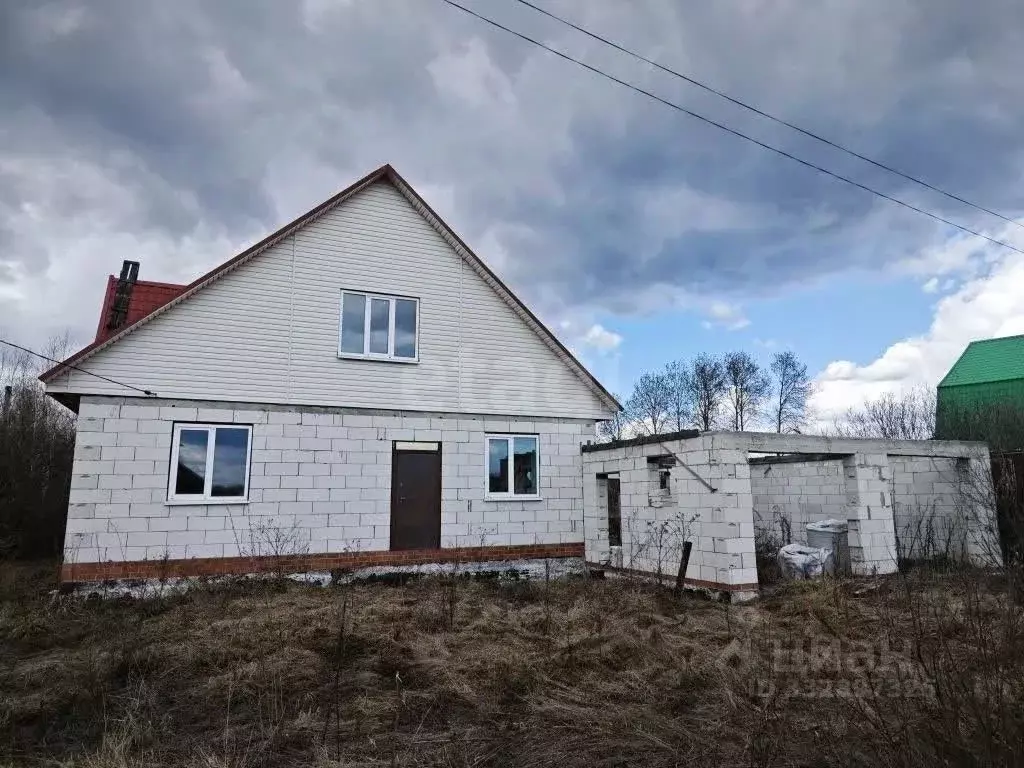 Дом в Тюменская область, с. Ярково ул. Первоапрельская (110 м) - Фото 1