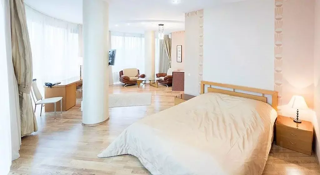 Комната Саратовская область, Саратов Соборная пл., 2 - Фото 1