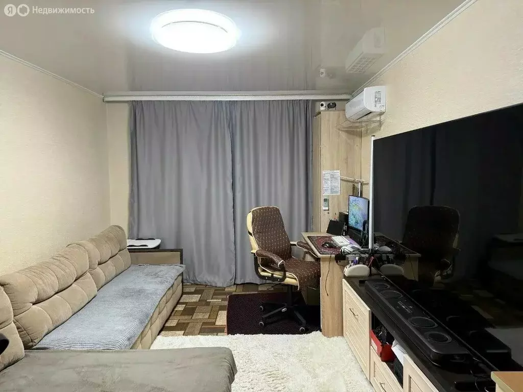 3-комнатная квартира: Ялуторовск, Заводская улица, 2 (57.4 м) - Фото 1