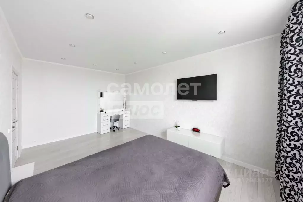 2-к кв. Брянская область, Брянск ул. Романа Брянского, 12А (72.1 м) - Фото 2