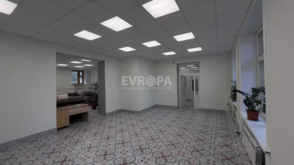 Торговая площадь в Ульяновская область, Ульяновск ул. 40-летия ... - Фото 1