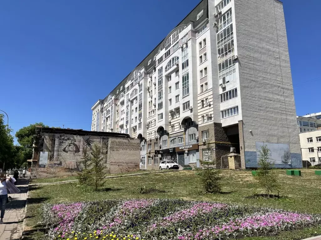 3-к кв. Башкортостан, Уфа ул. Чернышевского, 71/1 (101.8 м) - Фото 0