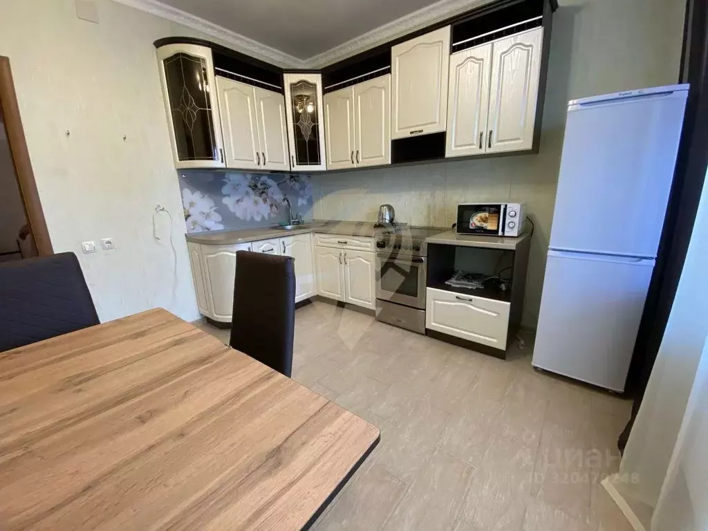 3-к кв. Белгородская область, Старый Оскол Степной мкр, 20 (86.7 м) - Фото 1