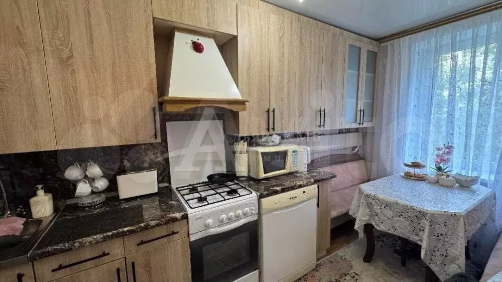 2-к. квартира, 52 м, 2/5 эт. - Фото 0