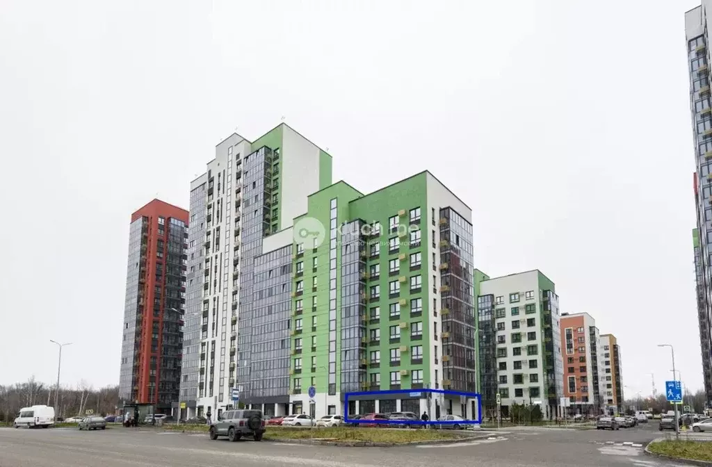 Помещение свободного назначения в Татарстан, Казань просп. Ильгама ... - Фото 1