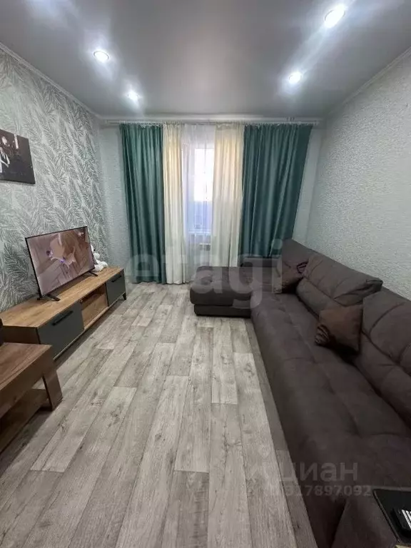 2-к кв. Оренбургская область, Оренбург ул. Фронтовиков, 6/1 (58.0 м) - Фото 1