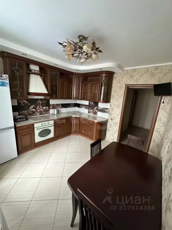 2-к кв. Оренбургская область, Оренбург Салмышская ул., 67/4 (71.0 м) - Фото 1