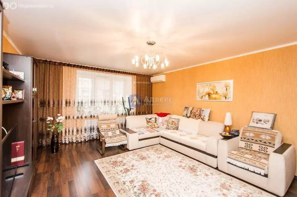 2-комнатная квартира: Тюмень, улица Циолковского, 7к2 (74 м) - Фото 1