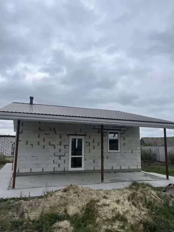 Дом в Белгородская область, Старооскольский городской округ, с. ... - Фото 0