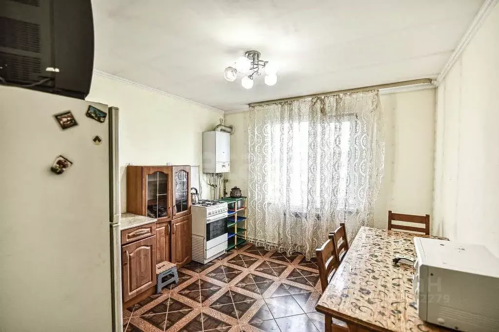 3-к кв. Сахалинская область, Южно-Сахалинск Южная ул., 22 (74.8 м) - Фото 1