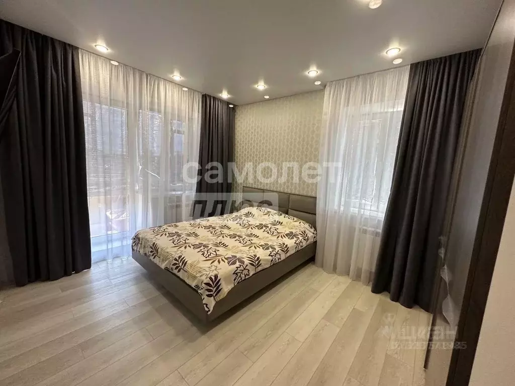 2-к кв. Тюменская область, Тюмень ул. Мельникайте, 36 (65.0 м) - Фото 1