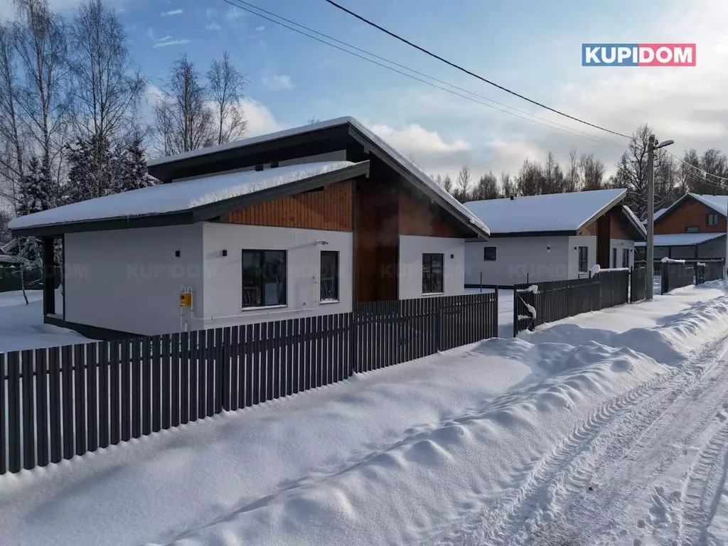 Дом в Калужская область, Жуковский муниципальный округ, Чубарово ... - Фото 1