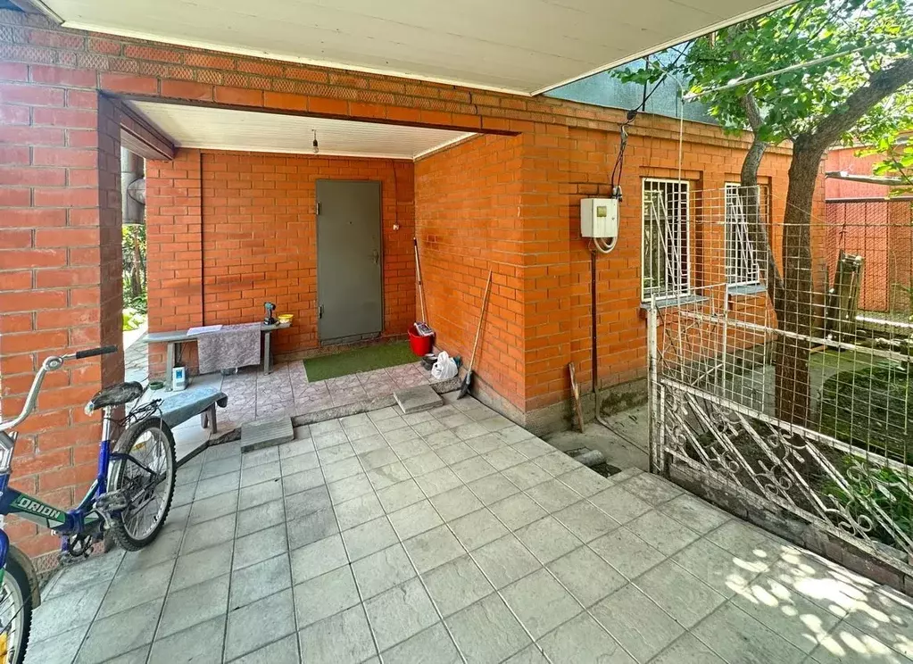 Дом в Краснодарский край, Краснодар Дубинка мкр, ул. Фурманова (57 м) - Фото 1
