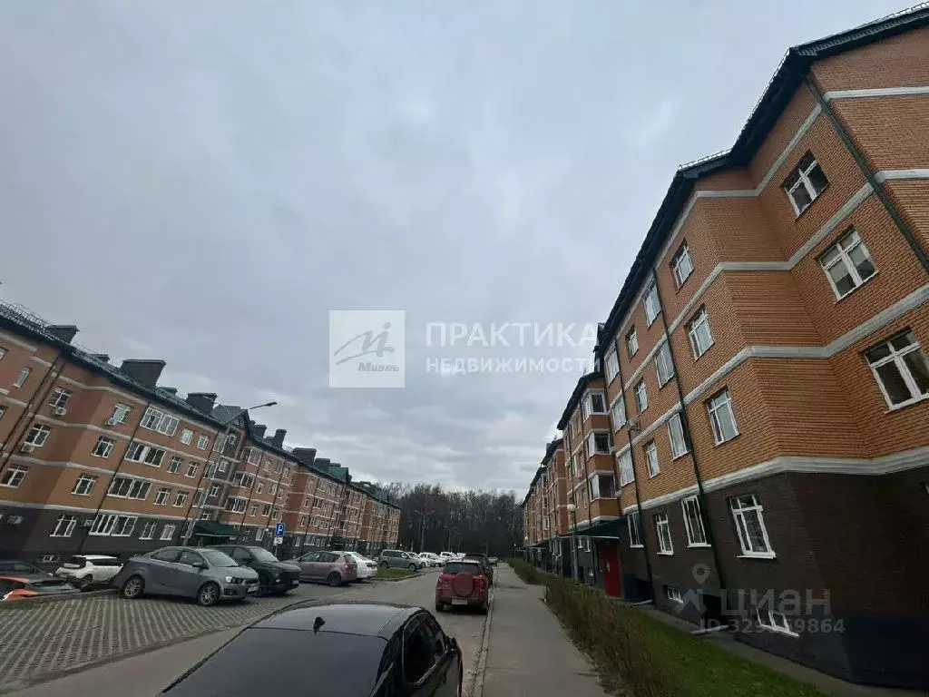 Продается 3-комнатная квартира - Фото 1