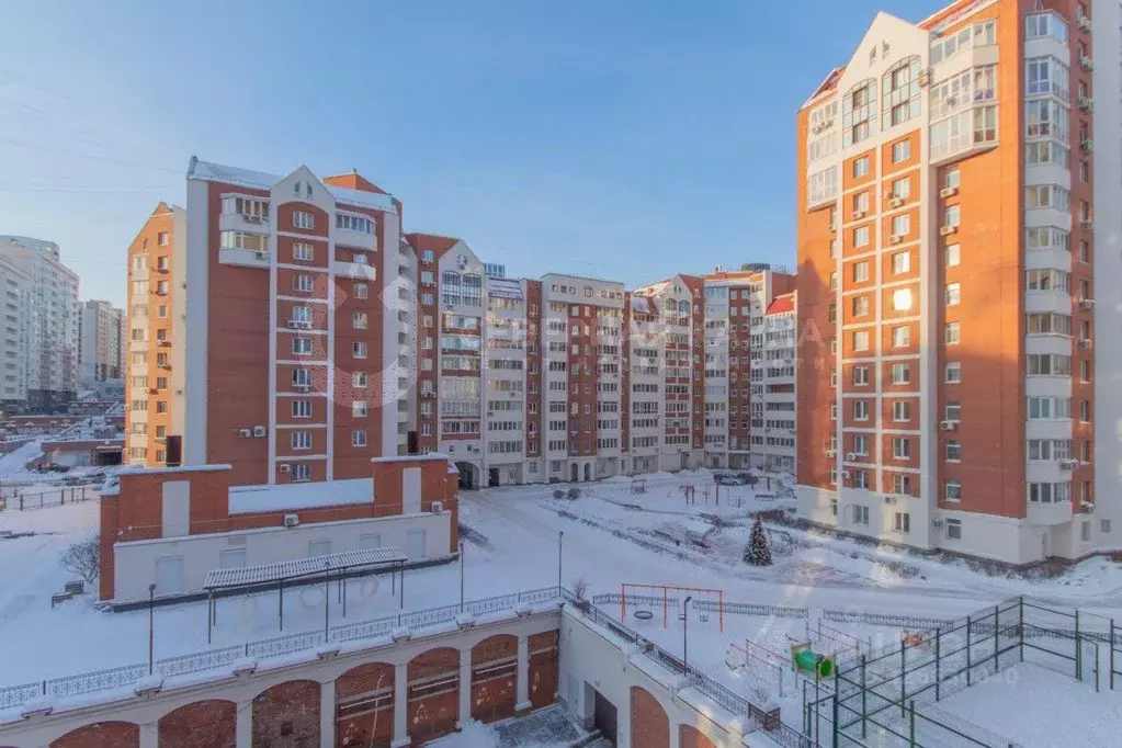 3-к кв. Свердловская область, Екатеринбург ул. Хохрякова, 66 (107.7 м) - Фото 2