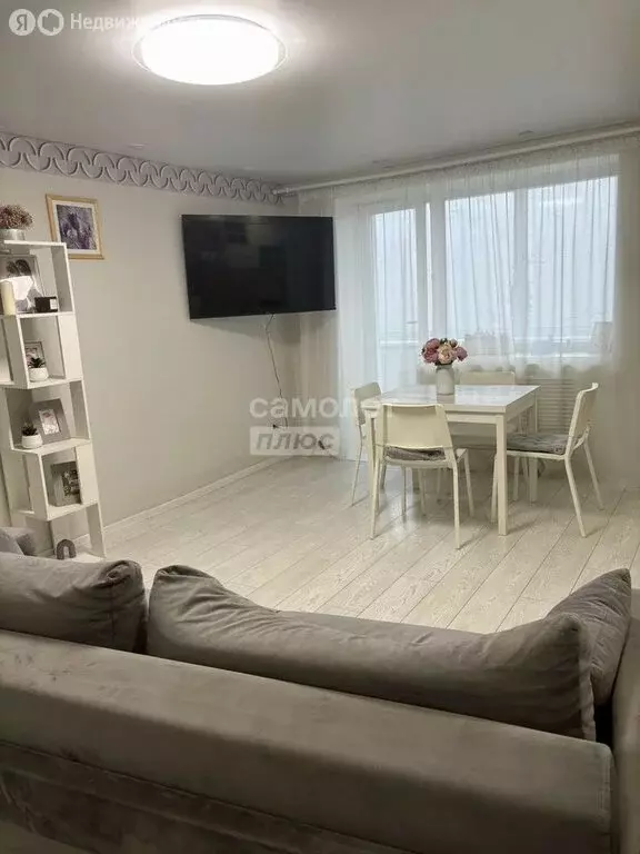 Квартира-студия: Миасс, переулок Физкультурников, 12 (54.8 м) - Фото 1