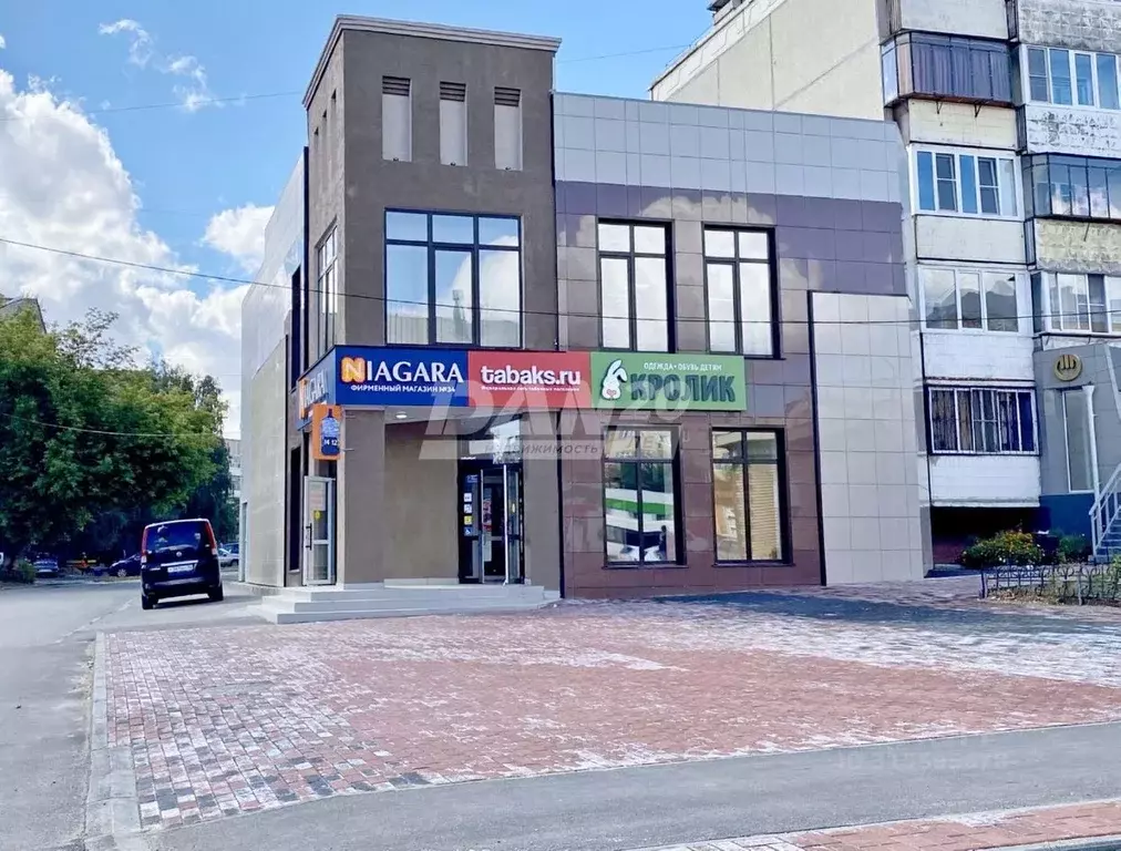 Торговая площадь в Челябинская область, Троицк 2-й мкр, 1Б (345 м) - Фото 0