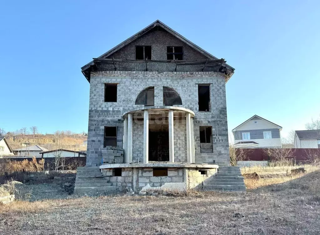 Дом в Приморский край, Артем Светлогорская ул., 108 (230 м) - Фото 0