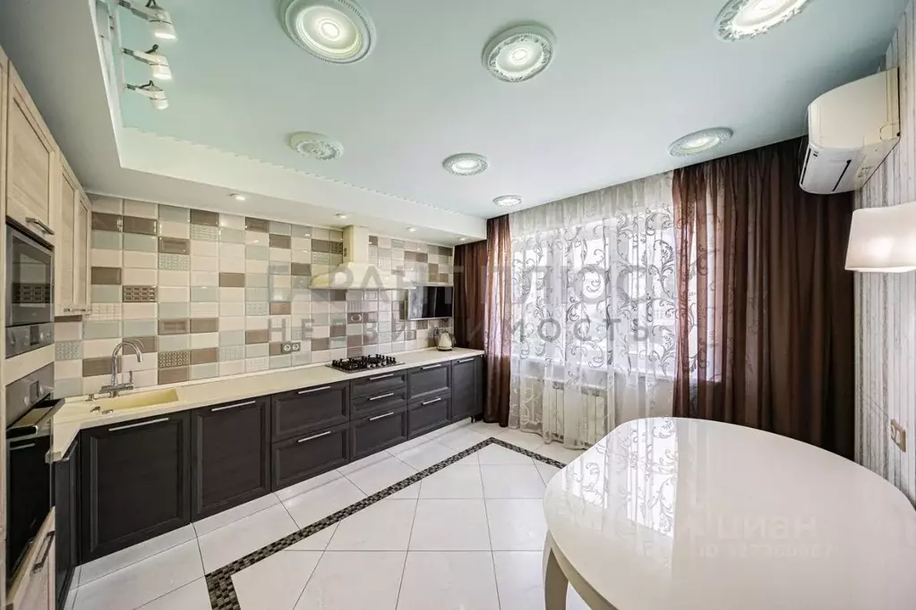 3-к кв. Липецкая область, Липецк бул. Имени Павла Шубина, 13 (91.0 м) - Фото 1