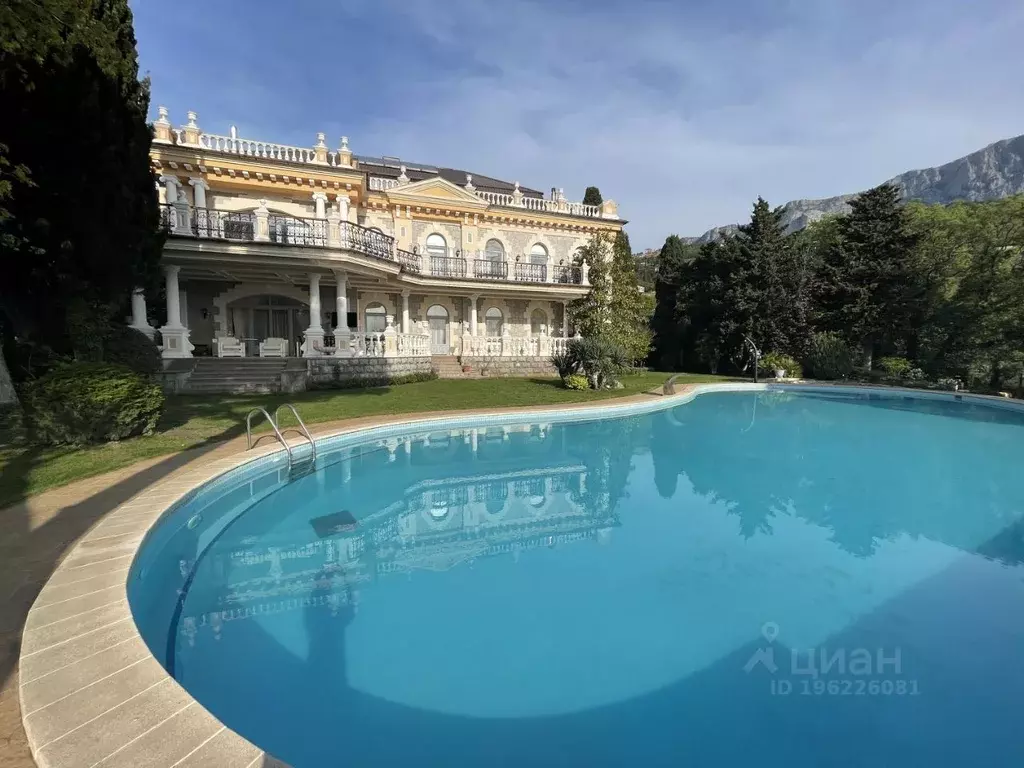 Дом в Крым, Алупка Ялта городской округ, ул. Первого Мая, 3А (810 м) - Фото 0