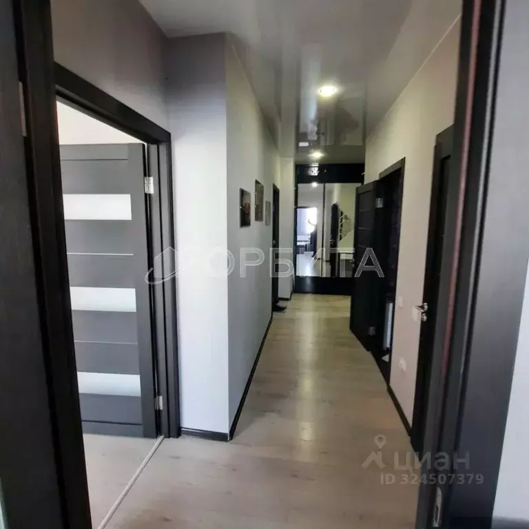 2-к кв. Тюменская область, Тюмень ул. Александра Протозанова, 10к2 ... - Фото 1