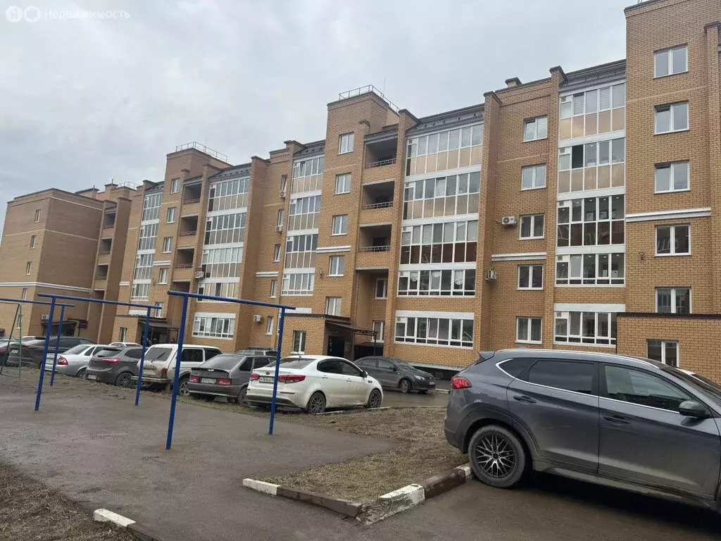 1-комнатная квартира: Октябрьский, улица Рахимьяна Насырова, 9 (37 м) - Фото 1