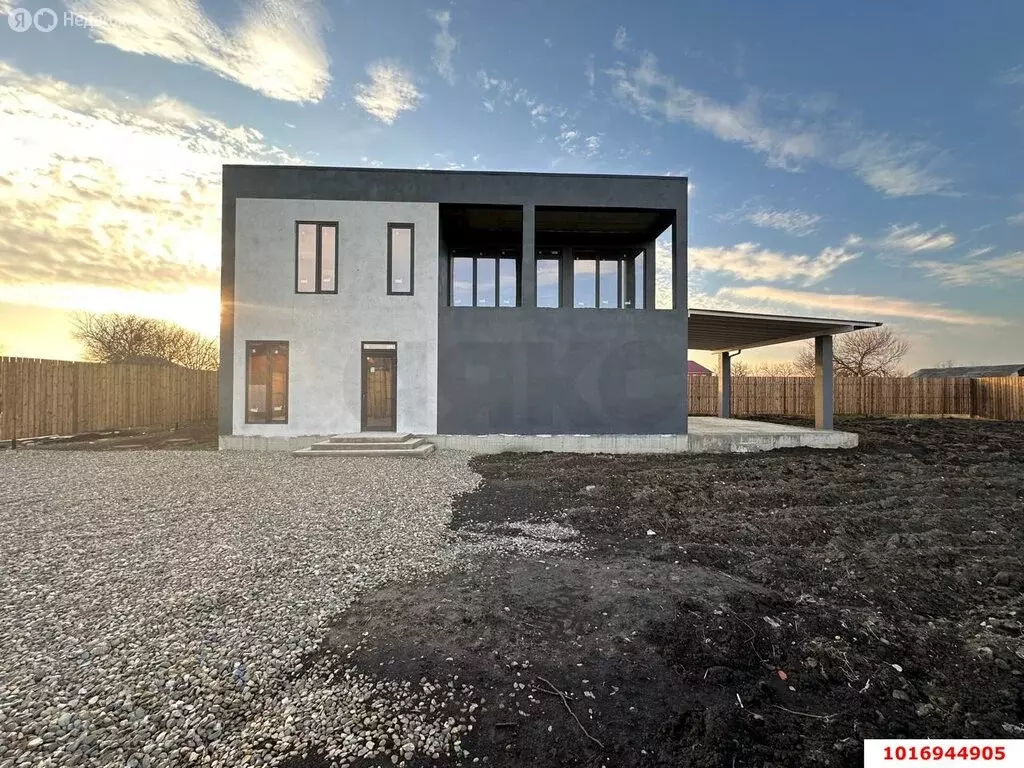 Дом в аул Старобжегокай, Октябрьская улица, 24/1 (150 м) - Фото 2