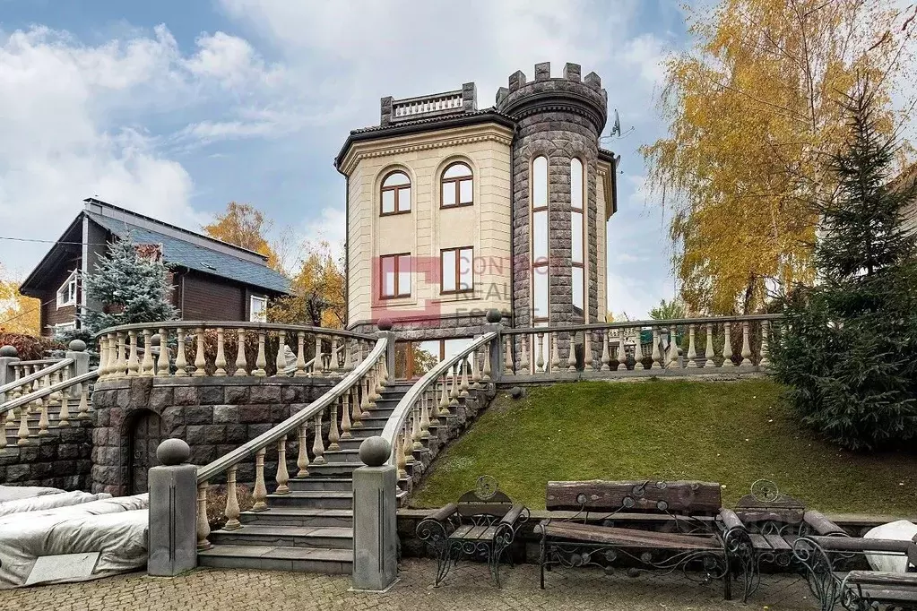 Дом в Москва 2-я Мякининская ул. (1000 м) - Фото 0