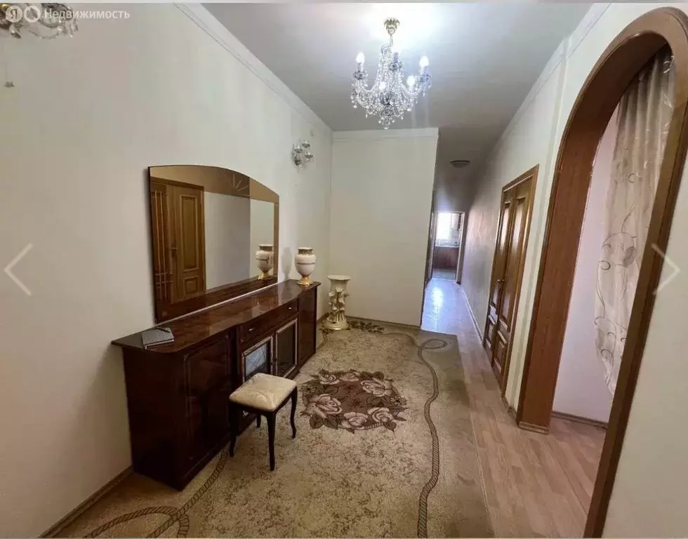 5-комнатная квартира: Нальчик, Пятигорская улица, 15 (200 м) - Фото 1