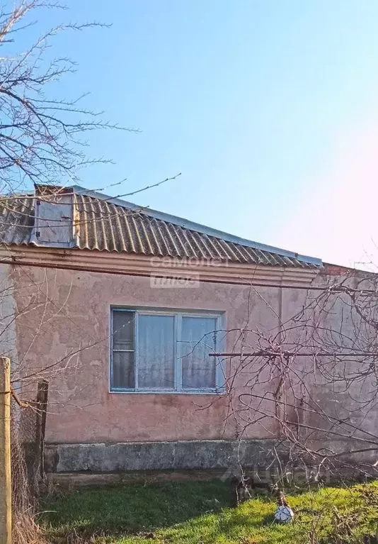 Дом в Крым, Ленинский район, Челядиновское с/пос, с. Челядиново ул. ... - Фото 1