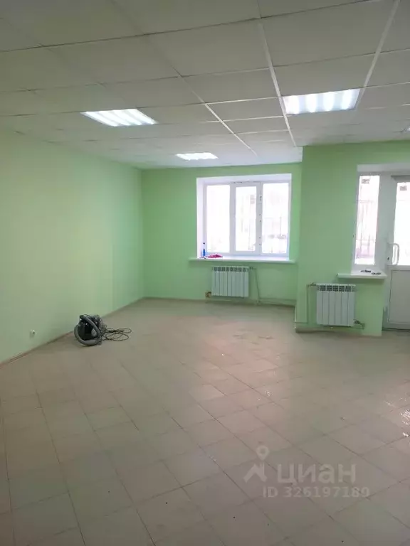 Помещение свободного назначения в Курская область, Курск ул. 1-я ... - Фото 1