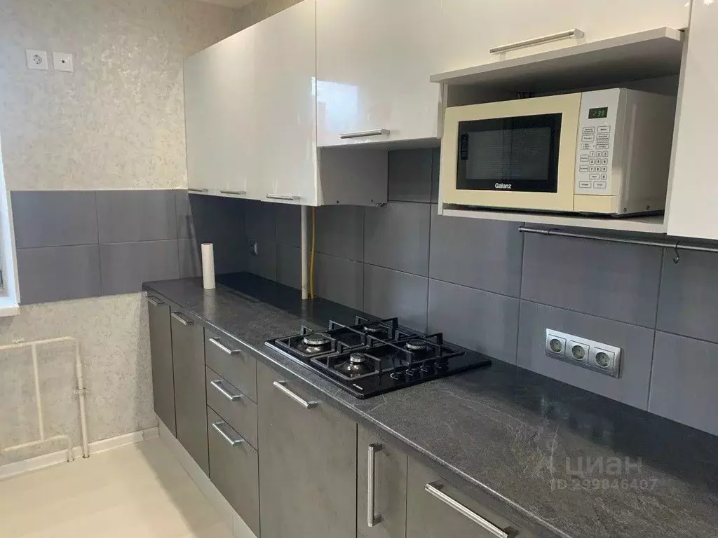 1-к кв. Псковская область, Псков Рижский просп., 91А (35.0 м) - Фото 1