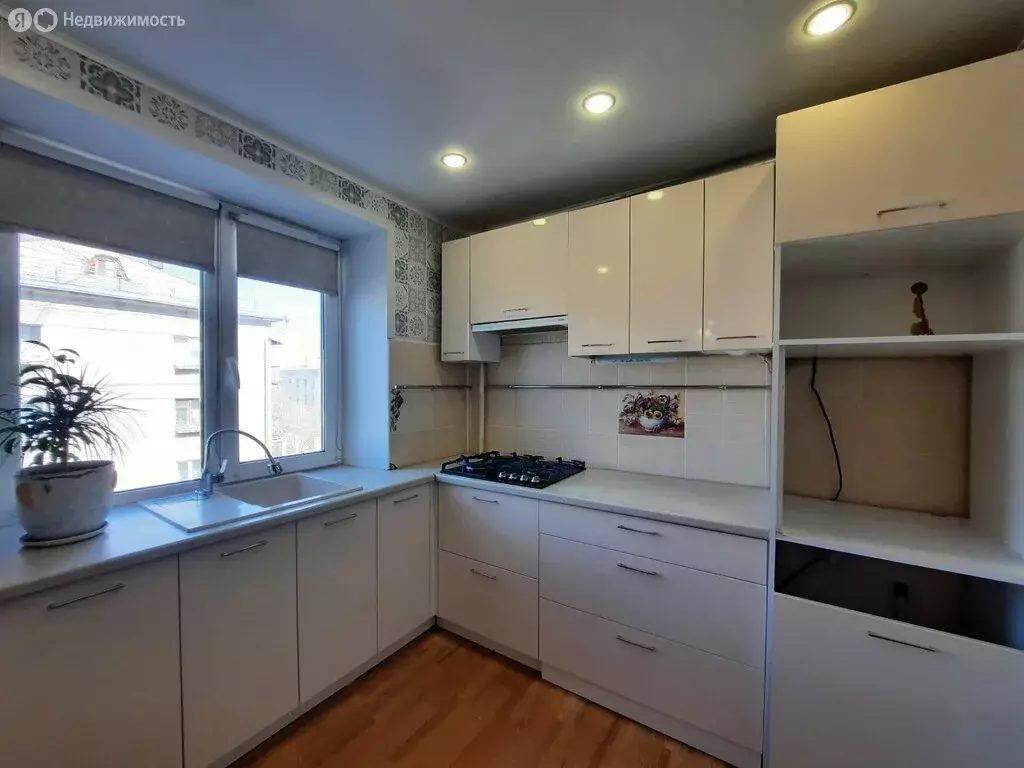 2-комнатная квартира: Магнитогорск, улица Строителей, 7 (56.2 м) - Фото 2