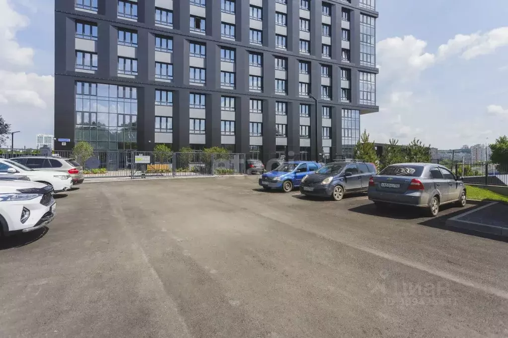 3-к кв. Башкортостан, Уфа Коммунистическая ул., 115/1 (69.4 м) - Фото 1