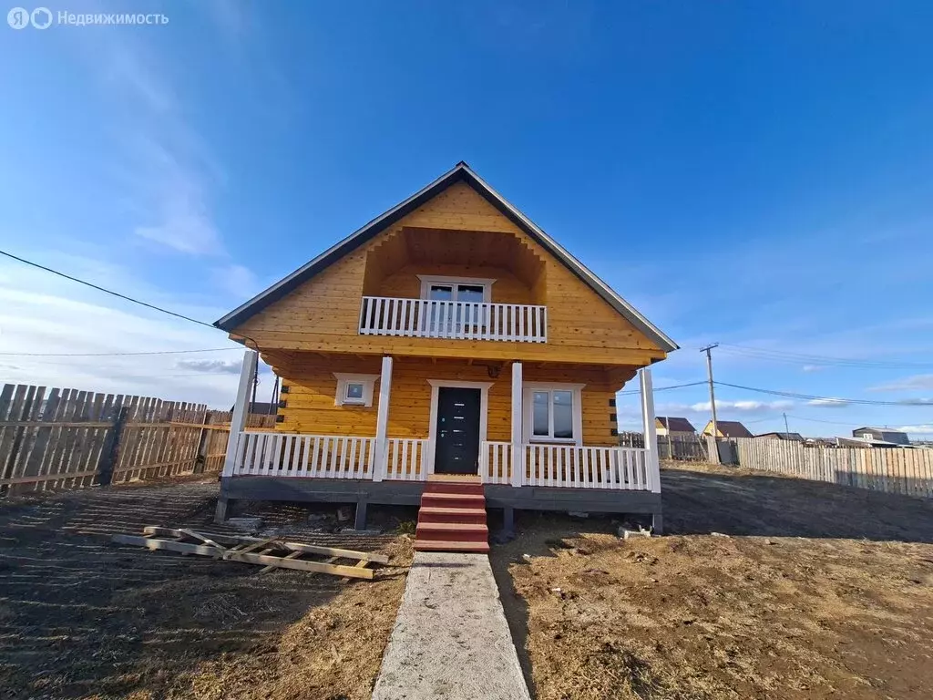 Дом в село Урик, Тенистая улица (200 м) - Фото 1