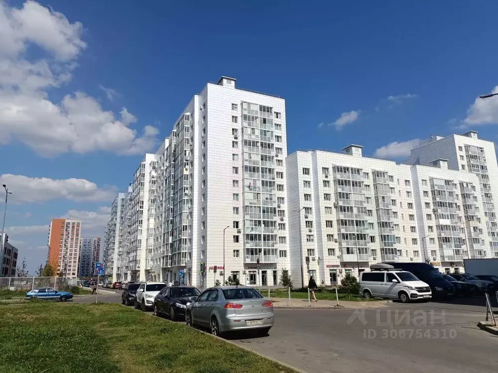 Гараж в Москва Новые Ватутинки жилрайон, Центральный мкр,  (17 м) - Фото 1