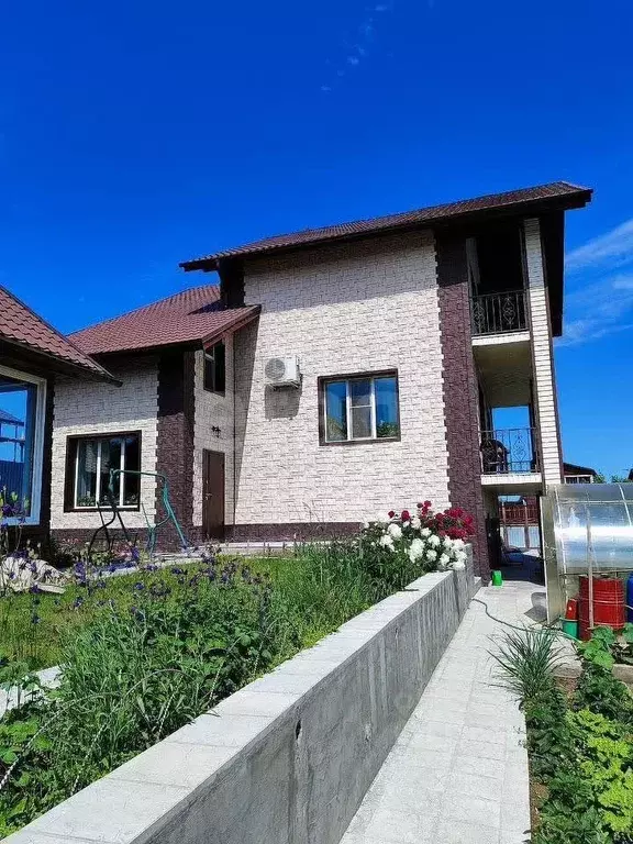 Дом в Красноярский край, Сосновоборский муниципальный округ, д. ... - Фото 1