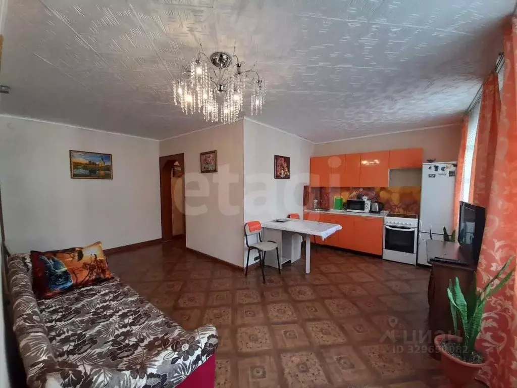 3-к кв. Иркутская область, Усть-Кут ул. Реброва-Денисова, 33 (51.6 м) - Фото 1
