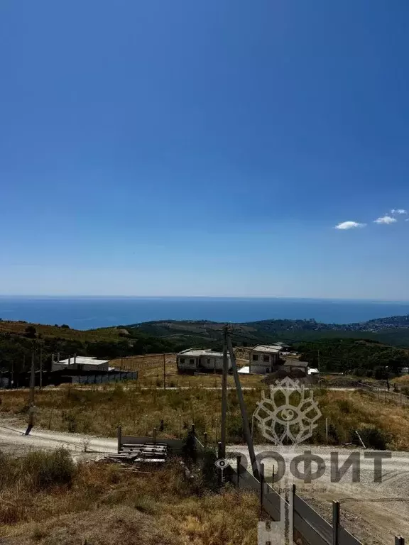 Дом в Крым, Алушта муниципальный округ, с. Лучистое пер. Волшебный ... - Фото 2