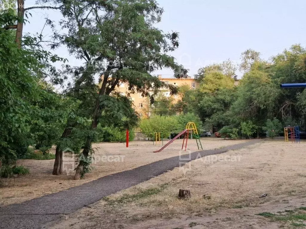 3-комнатная квартира: Волжский, улица Мира, 21 (55 м) - Фото 0