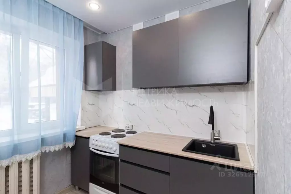 2-к кв. Тюменская область, Тюмень ул. Ветеранов Труда, 5 (47.0 м) - Фото 1