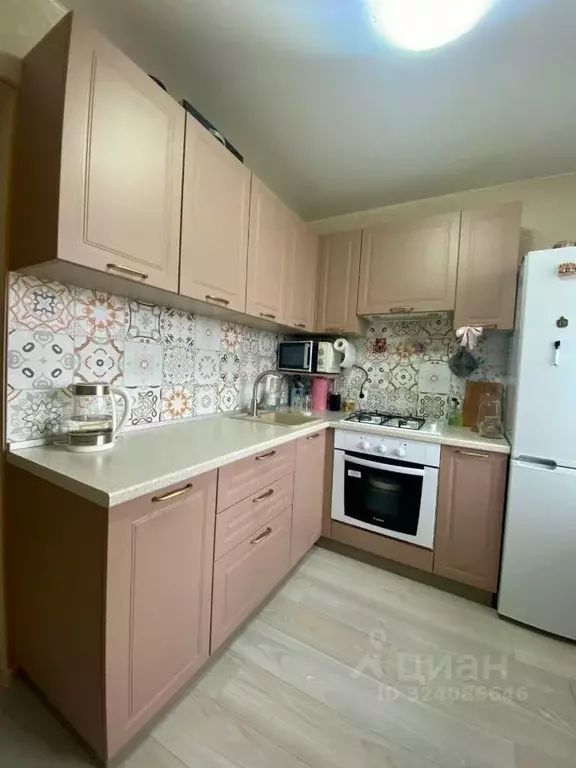 1-к кв. Вологодская область, Череповец просп. Победы, 193 (27.6 м) - Фото 1