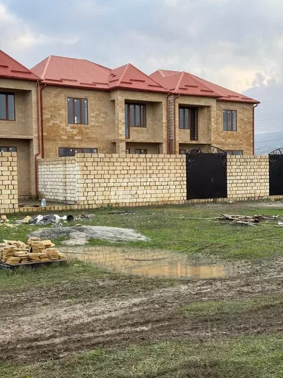 Дом в Дагестан, Дербент ул. Кронштадская, 40 (200 м) - Фото 0