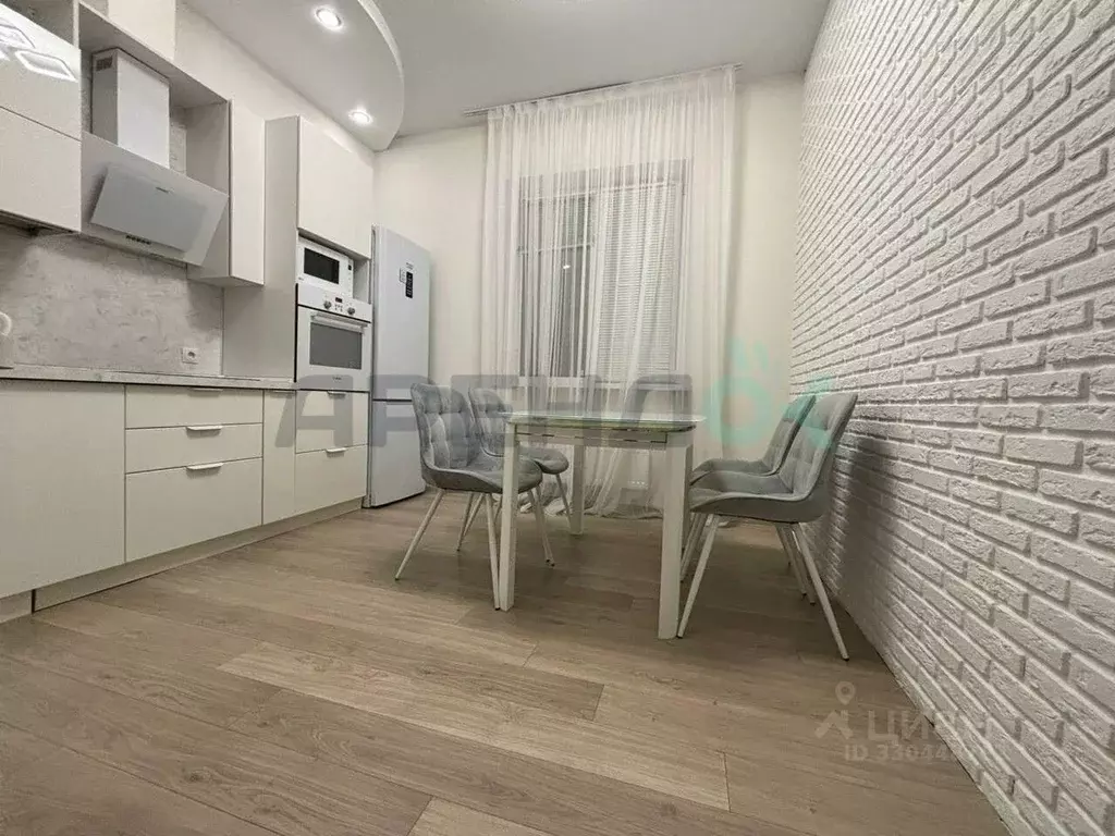 1-к кв. Татарстан, Казань ул. Павлюхина, 110В (40.0 м) - Фото 2
