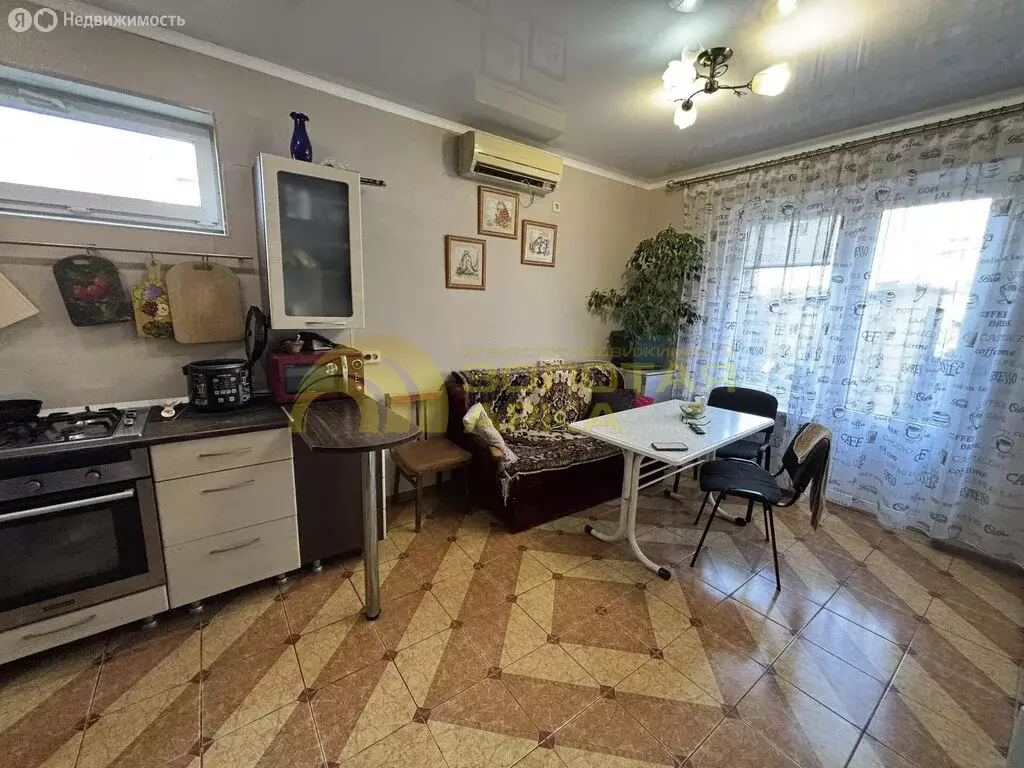 Дом в Крымск, улица Ленина (150 м) - Фото 2