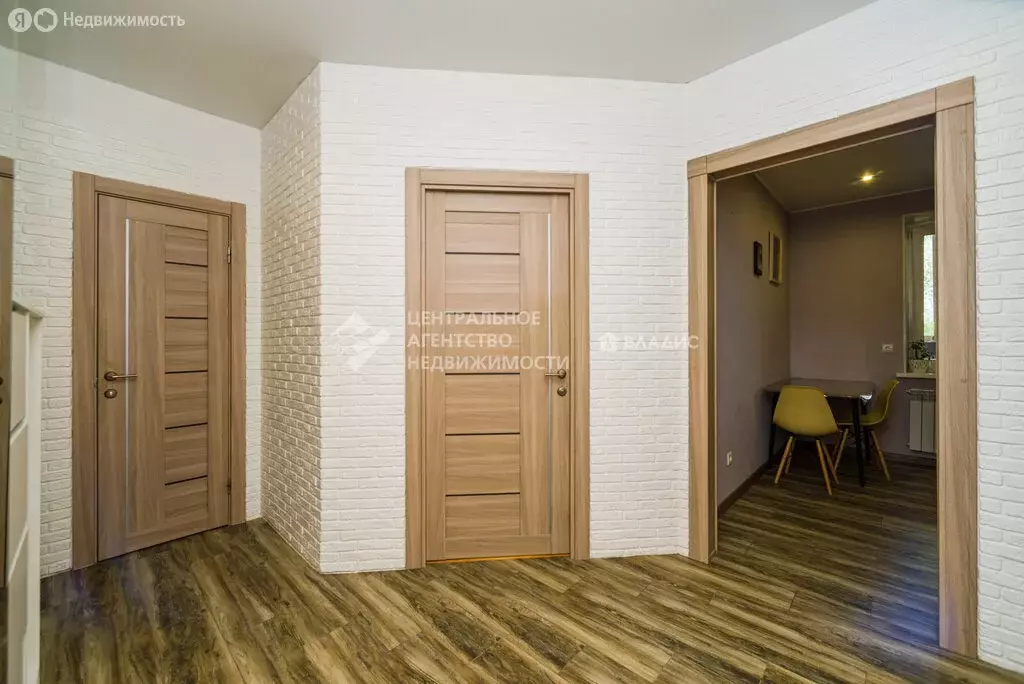 2-комнатная квартира: Рязань, Шереметьевская улица, 10 (60.4 м) - Фото 1