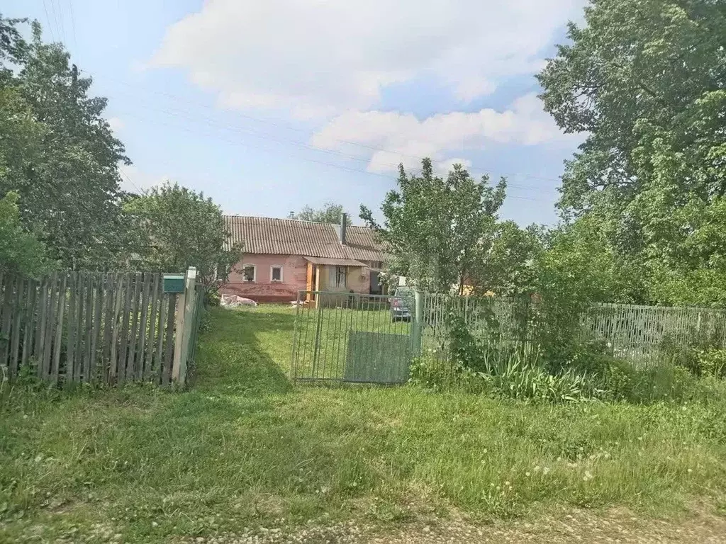Дом в Тульская область, Плавский район, Пригородное с/пос, д. ... - Фото 1