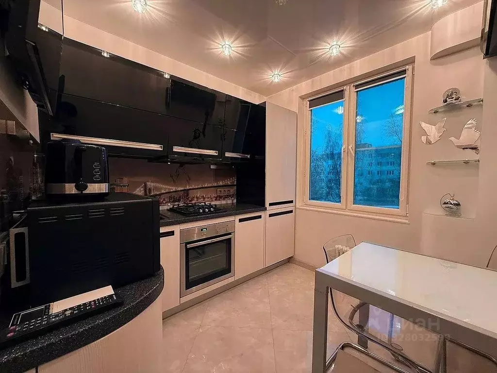 2-к кв. Москва ул. Генерала Антонова, 5К1 (47.0 м) - Фото 1