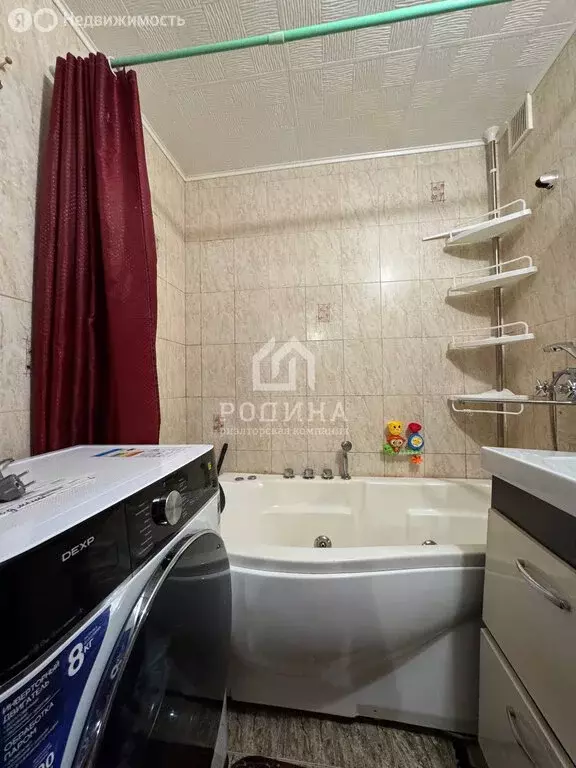 3-комнатная квартира: Комсомольск-на-Амуре, микрорайон Дружба, 16 ... - Фото 1